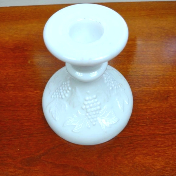 Vintage Milk Glass Harvest Grape Candlestick Holder by Smith Glass 4.5" Mint - Picture 4 of 6